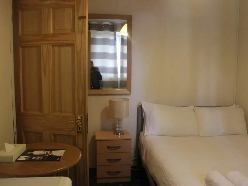Hostel Whitechapel Rooms