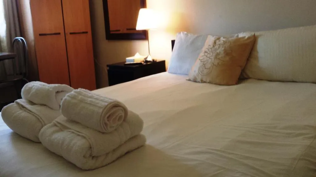 Whitechapel Rooms Hostel London